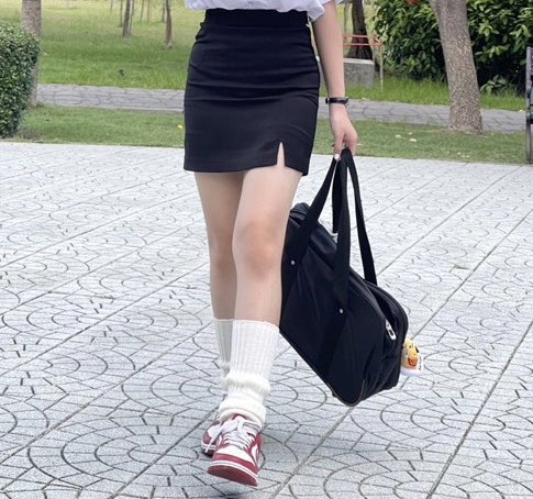 somjaisk's tweet photo. ส่งต่อกระโปรงทรงเอของ The one 
ไม่เคยใส่เลย ซักเก็บ 😿หลวมใส่ไม่ได้ค่ะ 
150.- รส. ( from 300 )เนื้อผ้าดีมากกก👍🏻
เอว 26 ยาว 18 💗

#ส่งต่อชุดนักศึกษา #กระโปรงนักศึกษา #ส่งต่อเสื้อผ้า  #ส่งต่อกระโปรง #กระโปรงพลีท #เสื้อนักศึกษา  #dek68 #กระโปรงทรงเอ #dek69 #ส่งต่อกระโปรงนักศึกษา https://t.co/63FW0n0XKp