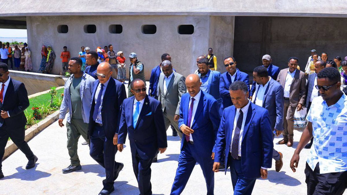 🇪🇹: FDRE President <a href="/TayeAtske/">Taye Atske Selassie</a> leads senior officials in reviewing dev’t projects in Bahir Dar city and surrounding areas 
fanamc.com/english/presid…