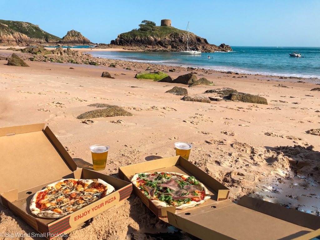 Best Things To Do in Jersey 🇯🇪

🏖️ Known for its rural heritage, delightful, clean beaches, beautiful walking and fascinating history, the island has a quirky mix of English and French influences, which make it super unique...
 
➡️ bigworldsmallpockets.com/free-things-to…