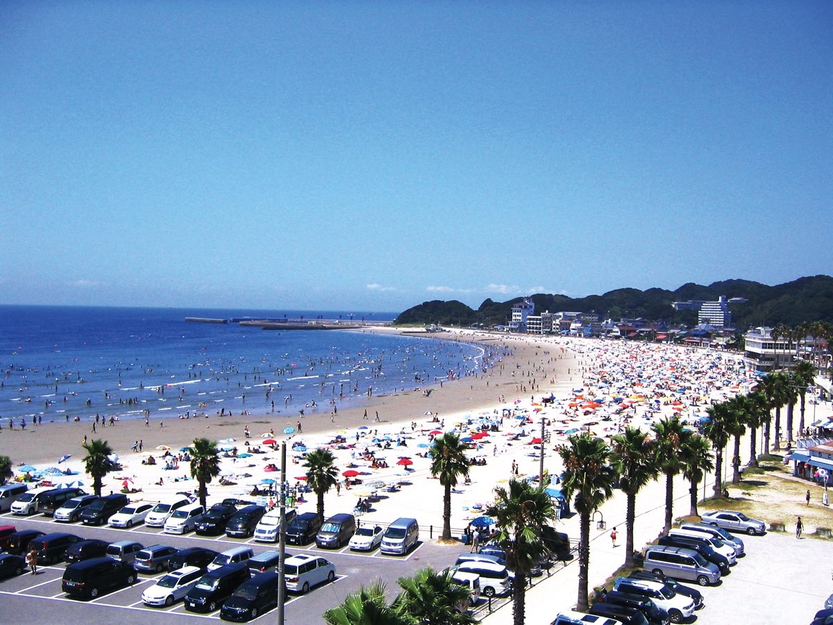 gensanto06BASE's tweet photo. ⚠️🚘 BEACH SIDE VIBES Vol.1🚘⚠️
2025.07.27 12:00〜20:00
produce by PROLIFIK & 06BASE

真夏の愛知県南知多 内海海水浴場の浜辺にて音楽✖️車を融合したサマ���フェスを開催します🌴⚠️
灼熱のビーチにサンセット、そこに一級のカスタムカーや、特設ステージにて豪華アーティストのライブなど
最高のロケーションで2025年の夏の思い出を作りませんか😎

そこで記念すべき第1回を一緒に盛り上げてくれるカスタムカーオーナー様を大募集します🙇‍♀️‼️
⸻

⬛︎エントリー枠150台
エントリー先着順※エントリーが150台を超えた場合選考

・一次受付：6月18日水曜日PM12:00〜6月25日水曜日23:59

・選考の場合の発表日 6月29日

📍 見学チケットの販売、エントリーの申し込み方法は追って公式アカウントからアナウンスいたしますので
フォローしてお待ちいただけたら幸いです。
↓↓

https://t.co/pNH4V1eONS