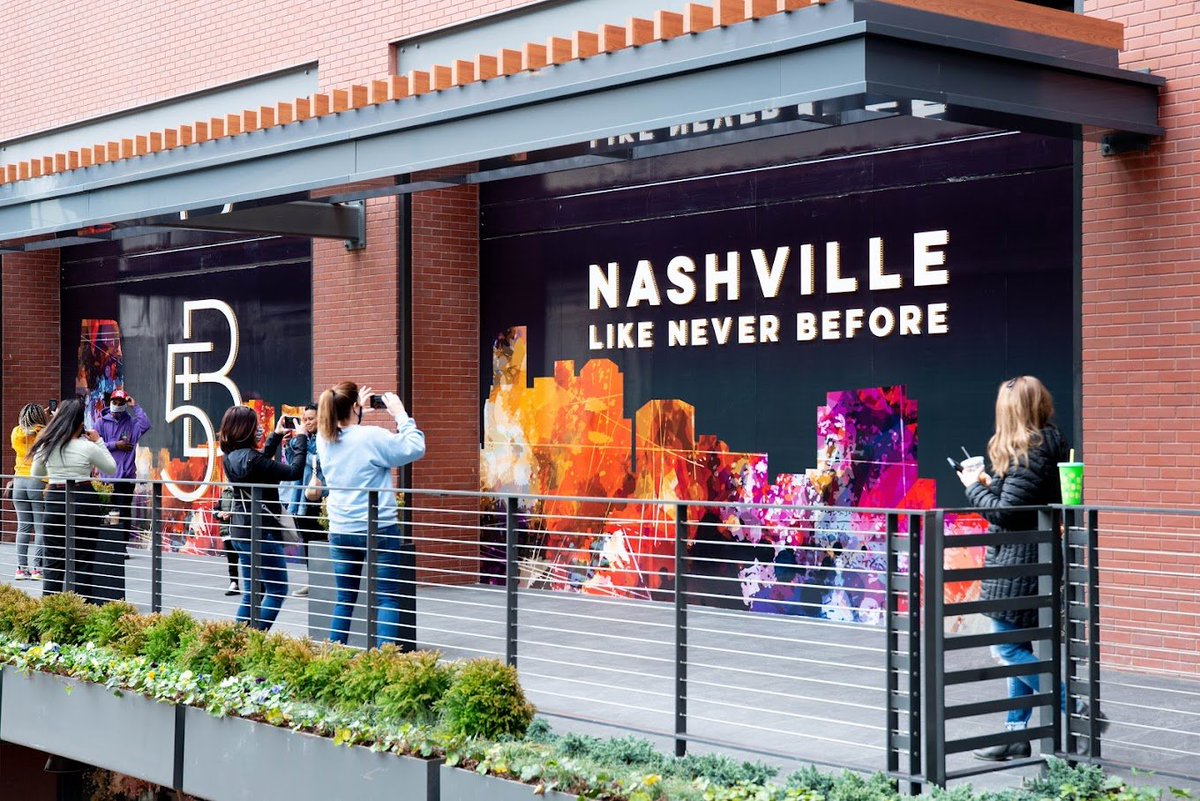 bigvisual_group's tweet image. What’s one time a sign truly caught your attention—and made you walk into a store, buy something, or remember the brand?
We’re all ears. We love hearing how good visuals make a BIG impact. Share with us over on our Instagram page! 
#ShareYourStory #SignsThatSell #BigVisualGroup