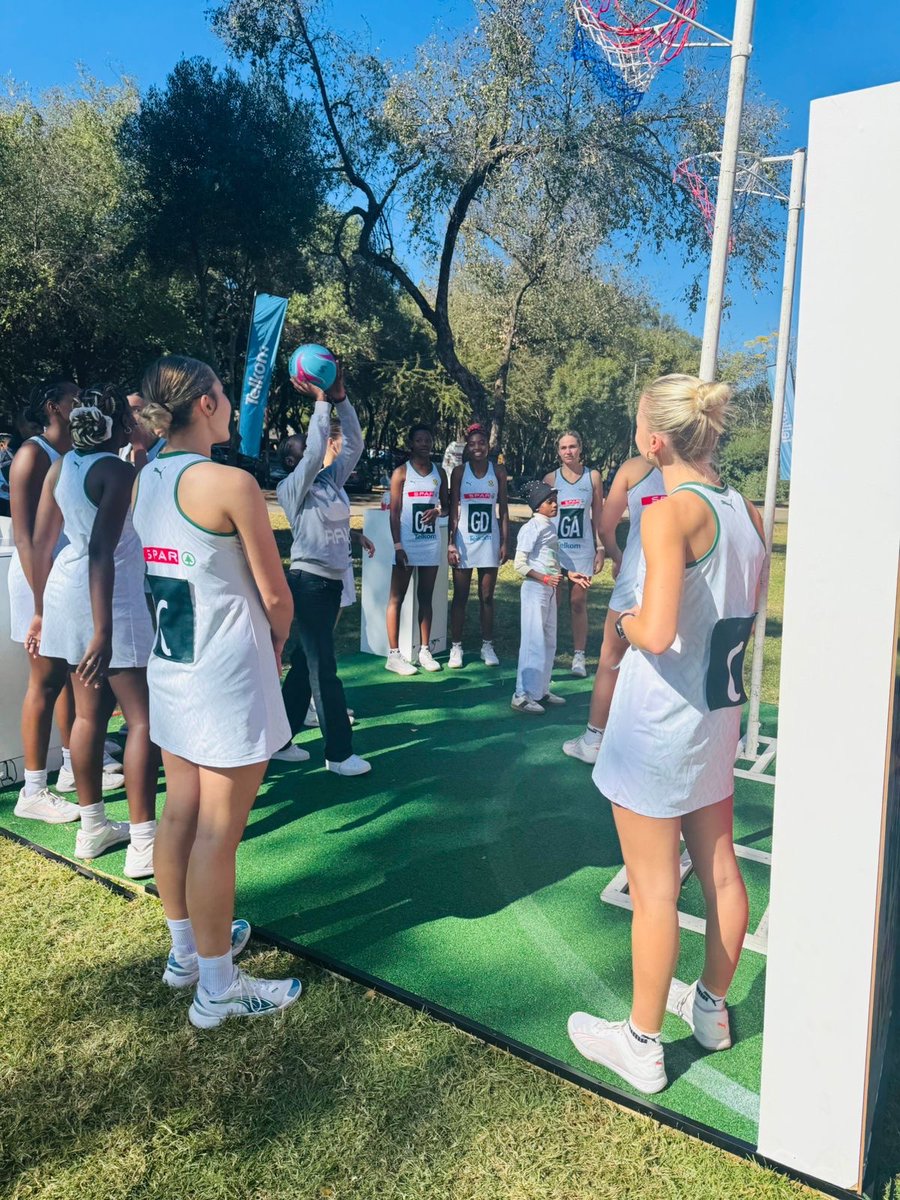 _Thembalihle_'s tweet photo. @My_SPAR is driving change, advocating for easy access to pads and ensuring to end the period poverty by the year 2030.
#EndPeriodPoverty #PetalsAtSPAR #OnlyAtSPAR
🔗: https://t.co/MBtdMT88wF https://t.co/BK6AFJFH5t