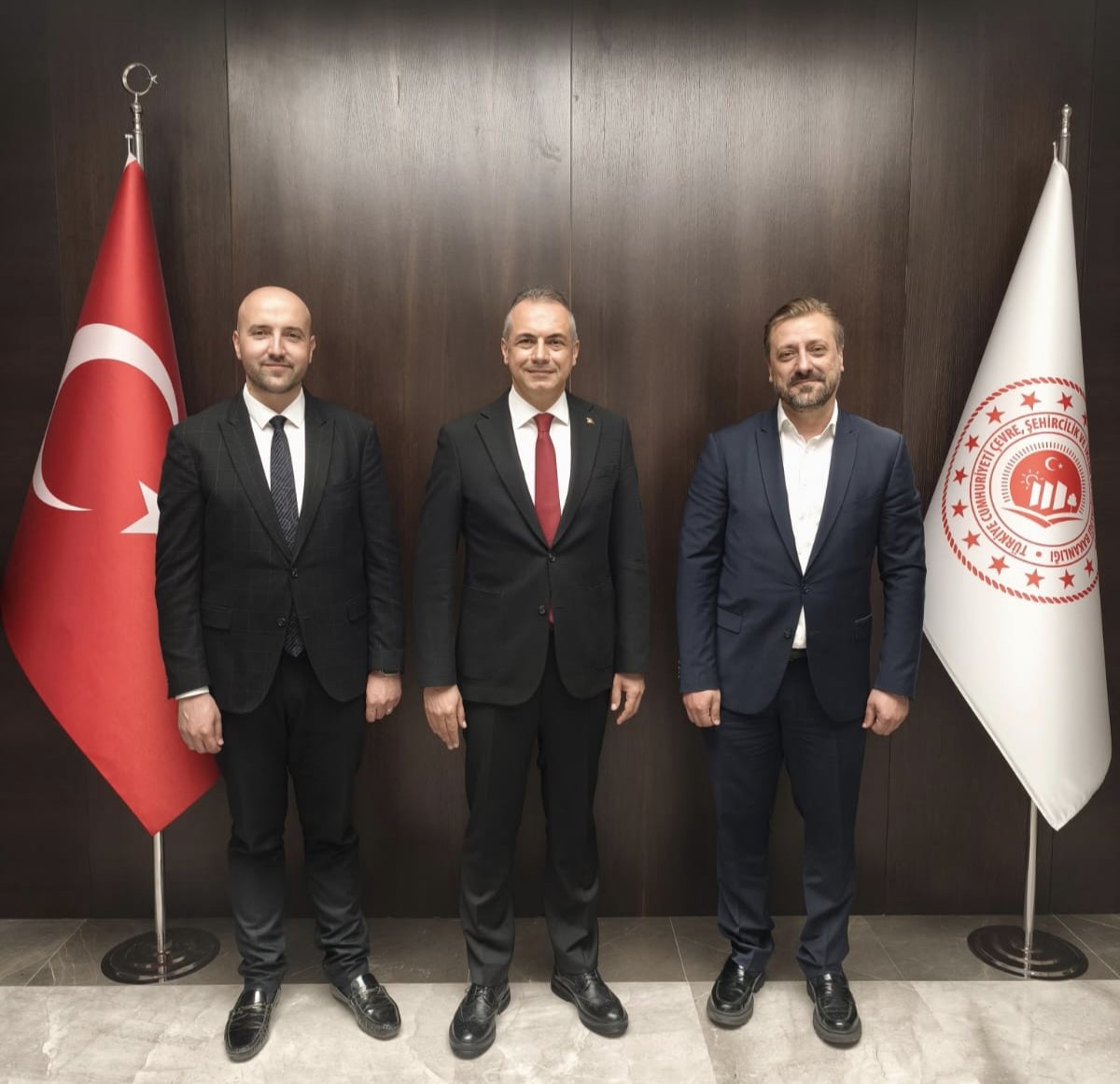 Bağcılar Belediye Başkan Yardımcılarımız Emre Urlu ve Selçuk Güldüler'i Çevre, Şehircilik ve İklim Değişikliği İl Müdürlüğü'müzde misafir ettik. Nazik ziyaretleri için teşekkür ederim.