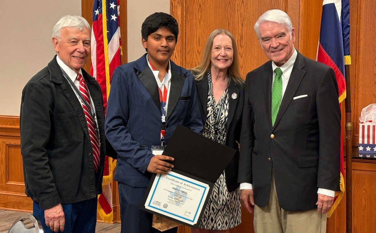 In the next #FISDApplause: Frisco ISD elementary students dominate the Lone Star Challenge, 6 FCCLA teams are heading to nationals, our incredible teachers continue to show why they are #FISDAllStars and more!

Read more: ow.ly/wLzK50W3jrJ