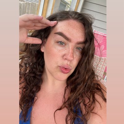 mackenzithomsen's tweet photo. #NewProfilePic https://t.co/5U0nJ64BmD