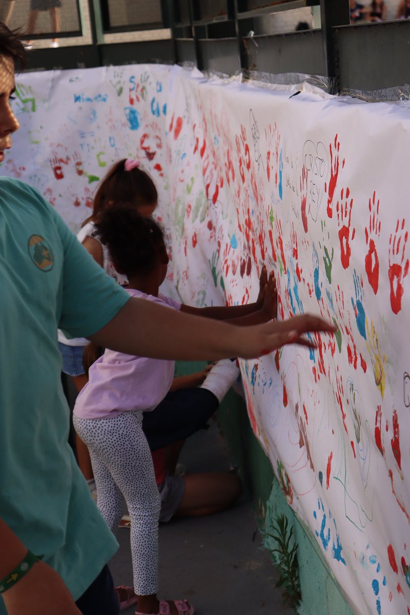 📸 Fiesta de la Familia 2025 (VOL I)

Pregón (Club de Teatro Musical de la ESO)
Pintacaras
Zumba
Taller Cristo Rey

🎨 ¡EL ARTE DE SER DE CRISTO REY!

#CCREY