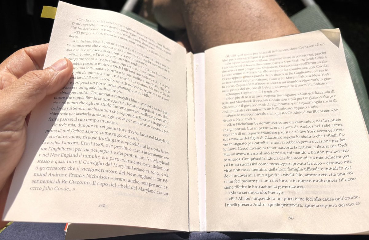 a me ‘sta cosa si stacchino e scollino le pagine fa incazzare ... Su questa foliazione due punti a filo si potevano pensare o no?  
Porca di quella 🤬🤬🤬