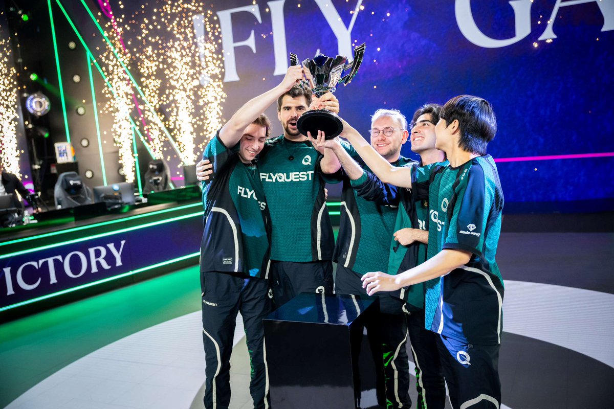 Parlons Esport (@parlonsesport) on Twitter photo 🚨 LoL | FLYQUEST CHAMPIONS DU SPRING SPLIT LTA NORTH, QUALIFIÉE AU MSI ET À L’EWC 2025 ! 🏆⚔️
Après un match disputé, allant jusqu’en Game 5, c’est finalement l’équipe <a href="/FlyQuest/">FlyQuest LTA NORTH CHAMPS</a> 🇺🇸 qui s’impose 3-2 face à <a href="/C9LoL/">Cloud9 Kia</a> 🇺🇸 et récupère le titre, décroche son ticket pour le MSI et 🚨 LoL | FLYQUEST CHAMPIONS DU SPRING SPLIT LTA NORTH, QUALIFIÉE AU MSI ET À L’EWC 2025 ! 🏆⚔️
Après un match disputé, allant jusqu’en Game 5, c’est finalement l’équipe <a href="/FlyQuest/">FlyQuest LTA NORTH CHAMPS</a> 🇺🇸 qui s’impose 3-2 face à <a href="/C9LoL/">Cloud9 Kia</a> 🇺🇸 et récupère le titre, décroche son ticket pour le MSI et