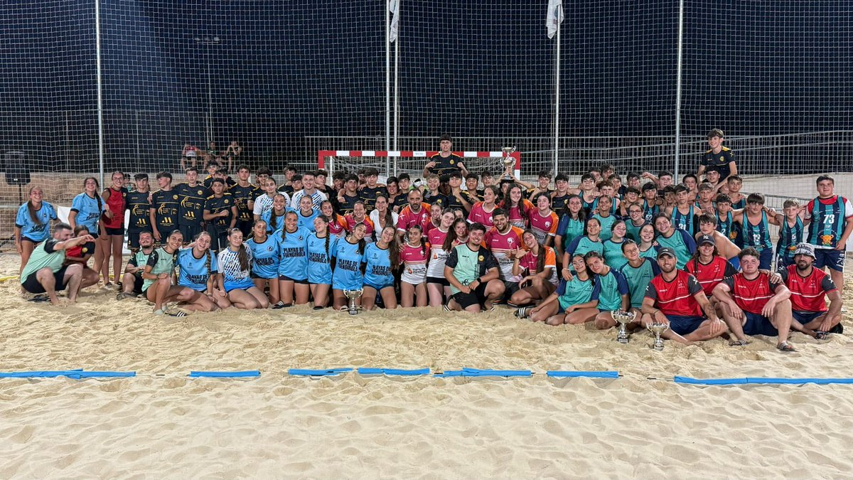 🙌 ¡Qué grandísimo fin de semana hemos disfrutado en el Arena Sur <a href="/diputacionMLG/">Diputación de Málaga</a>! 🤩

Muchísimas gracias al CEULAJ de #Mollina (<a href="/InjuveSpain/">Injuve</a>) por abrir sus puertas un año más a la temporada de balonmano arena ☀️

📲 Os recordamos que podéis seguir toda la actualidad en nuestros