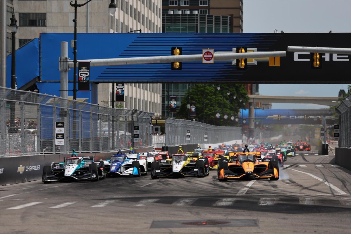 mama_gforce's tweet photo. Current month of #IndyCar is the perfect snapshot of the track diversity that makes IndyCar spectacular.

- smooth as silk superspeedway (5/25)
- bumpy af street circuit (6/1)
- night race on a short oval (6/15)
- one of the best natural terrain road courses on the planet (6/22) https://t.co/hFga3e9k1C