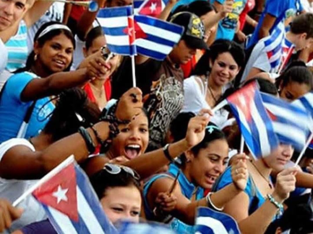 Nuestros niños, pioneros y pueblo en la alegría del día a día #Cuba #EleccionesEnCuba #JuntosPorLaDemocracia #CubaVencerá