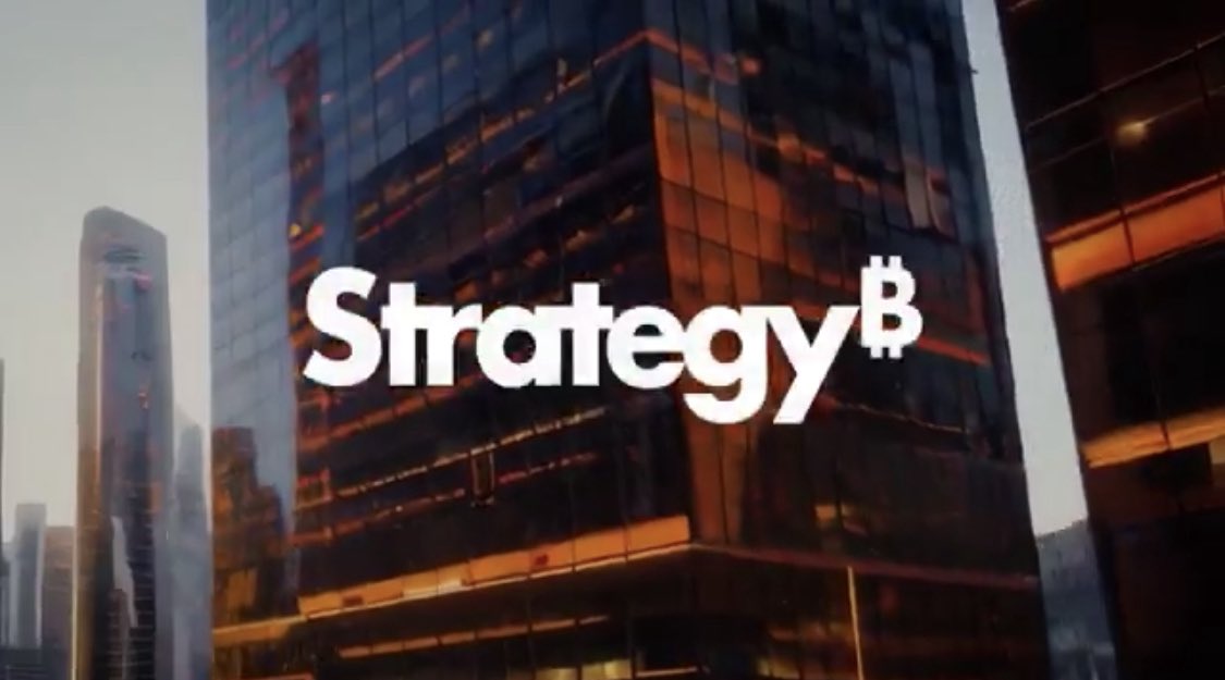 TheBTCTherapist's tweet photo. JUST IN: Strategy has acquired 10,100 Bitcoin for $1.05 billion dollars and now holds a total of 592,100 BTC.

Nothing stops this train. https://t.co/Y2PLmNF9Rw