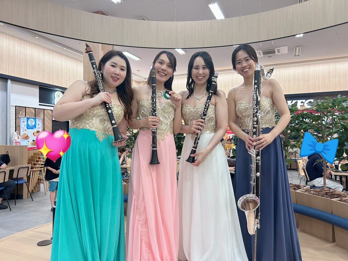YoshimotoSaya's tweet photo. 週末はオケの公演と、約1年ぶりにRecetteで本番(1,2枚目)でした💐感謝！

今月の残りと来月は中高生のコンクールに向けてのレッスンを頑張りますので、先ですが8月の公演、宜しければご来場ください😌

3枚目→市外で来場ご希望の方は7/4までに私に
4枚目→予約は出演者に
よろしくお願いいたします🎈 https://t.co/DMD3IS952T