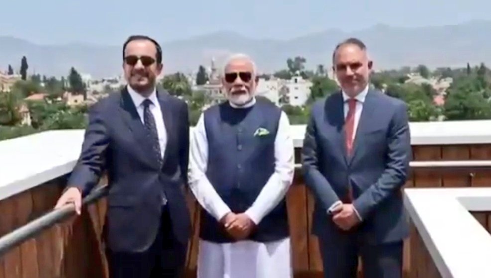 BIG BREAKING NEWS 🚨 PM Modi visits Cyprus' Green Line — the buffer zone symbolizing decades of Turkish occupation 🔥🔥

HUGE message to Turkey !!

He was photographed with the flag of Turkish-controlled Northern Cyprus in the background ⚡

The President of Cyprus personally