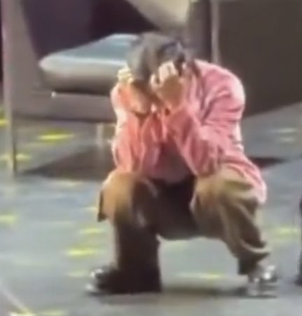 krstnrrae's tweet photo. PROBABLY PABLO RN:

Touch move, beh HAHAHAHAAHA https://t.co/NdXbqIRiRU