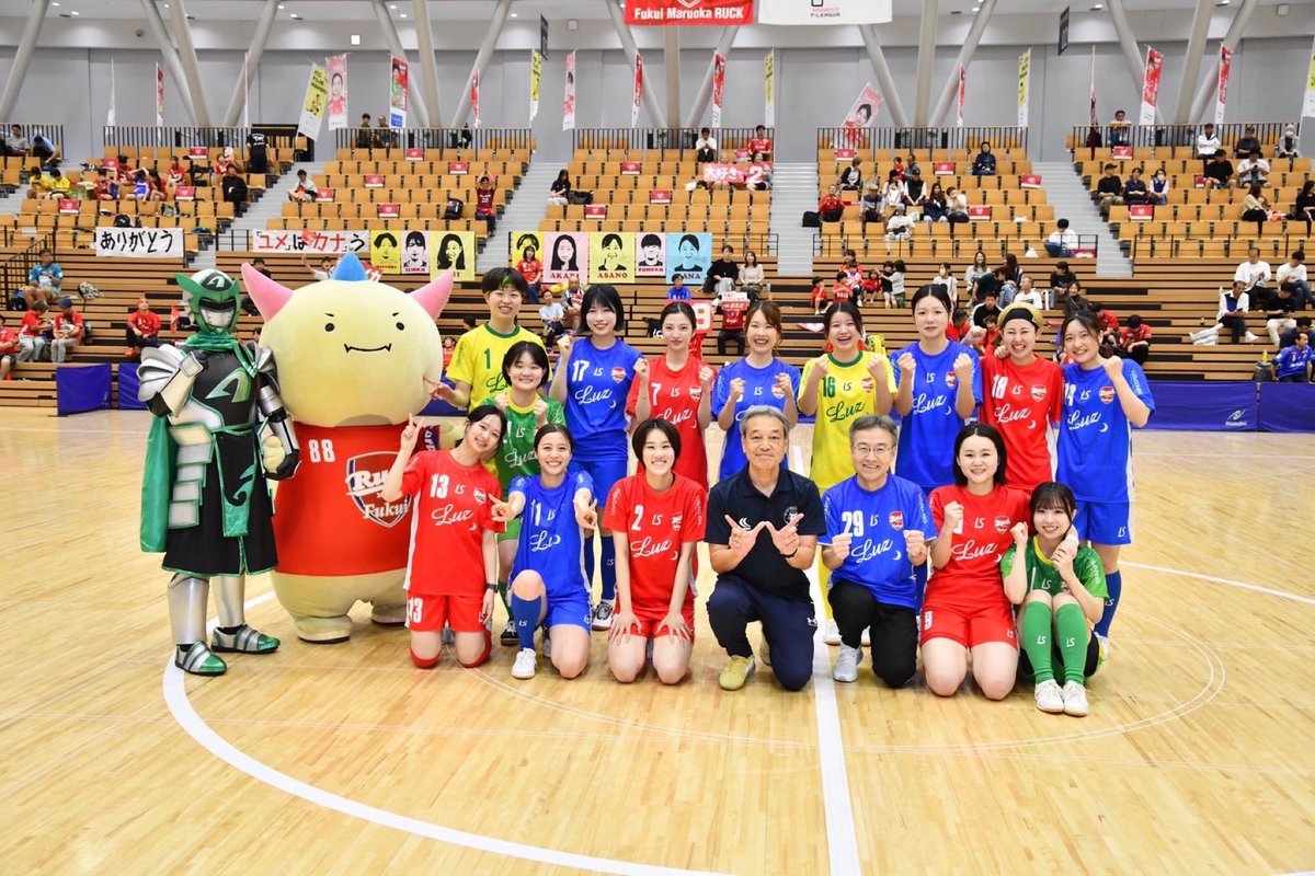paruchankyon's tweet photo. 昨日は夏奈と夢花のlast game ⚽️

20年以上前、一緒にサッカーを始めて
数えきれない時間を共にした
最高で最強の青春アミーゴ🤎〰️

こんなに素敵な機会を作ってくれた
RUCK familyに心から感謝します。

夏奈 &amp; 夢花、長い間RUCKを支えてくれて
ありがとう！本当にお疲れ様でした🫶🏽 https://t.co/nP02nhVh9f