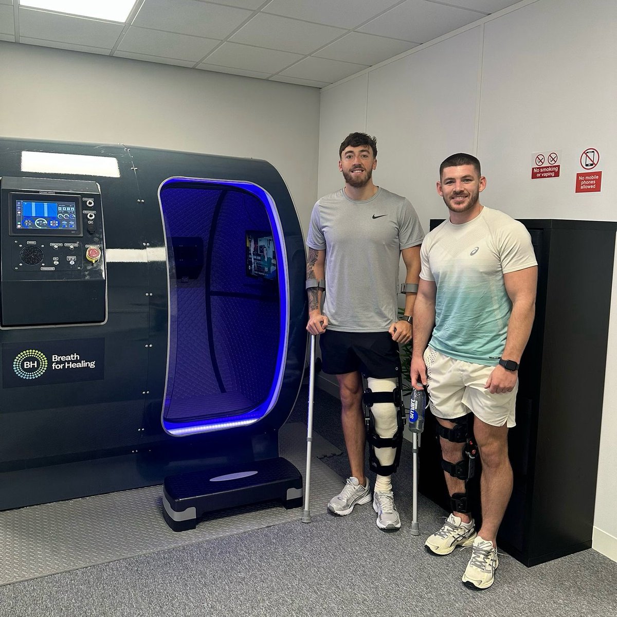 Breath For Healing (@breath4healing) on Twitter photo Great to have <a href="/WarringtonRLFC/">Warrington Wolves</a> players, <a href="/MattyyAshton/">Matty Ashton</a> and <a href="/dannyjoewalker/">Danny</a> in with us today for Hyperbaric Oxygen Therapy (HBOT).
Matty & Danny will be using HBOT as part of their recovery.
#hbot #recovery #superleague #fitness #rugbyleague Great to have <a href="/WarringtonRLFC/">Warrington Wolves</a> players, <a href="/MattyyAshton/">Matty Ashton</a> and <a href="/dannyjoewalker/">Danny</a> in with us today for Hyperbaric Oxygen Therapy (HBOT).
Matty & Danny will be using HBOT as part of their recovery.
#hbot #recovery #superleague #fitness #rugbyleague