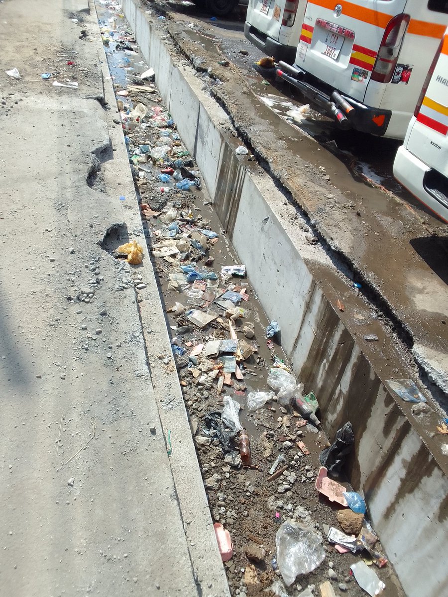 Mutale928's tweet photo. LUSAKA CBD IS A MESS
While the council is making efforts put up drainages, the community seems not to care and there's already trash  in the drainage under construction. 
Remember flooding in the CBD is mainly as a result of blocked drainages. 
We are our own enemies, sheme. https://t.co/U49cXtBMFN
