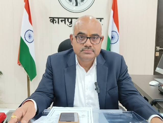 Santosh Vishwakarma (@santoshdeoriadt) on Twitter photo कानपुर के डीएम जितेंद्र प्रताप सिंह है,
भ्रष्ट सिस्टम पर शानदार कार्य करते है, बहुत से भ्रस्ट अधिकारी को रास नहीं आते क्यों की गरीबो के लिए एक्शन लेते हैं, स्वास्थ्य विभाग के कुछ cmo खुद को dm समझते हैं, भ्रष्टाचार की दाल गलती नहीं तो गलत शब्दों का इस्तेमाल करते हैं।
<a href="/DMKanpur/">DM Kanpur Nagar</a> कानपुर के डीएम जितेंद्र प्रताप सिंह है,
भ्रष्ट सिस्टम पर शानदार कार्य करते है, बहुत से भ्रस्ट अधिकारी को रास नहीं आते क्यों की गरीबो के लिए एक्शन लेते हैं, स्वास्थ्य विभाग के कुछ cmo खुद को dm समझते हैं, भ्रष्टाचार की दाल गलती नहीं तो गलत शब्दों का इस्तेमाल करते हैं।
<a href="/DMKanpur/">DM Kanpur Nagar</a>