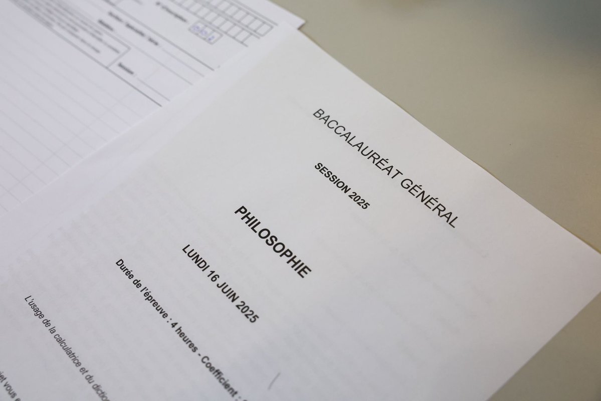 ✍ Les épreuves du #Bac2025 débutent aujourd’hui ! 

 🎓 Ce matin, les élèves de terminale générale et technologique ont débuté les épreuves écrites du #baccalauréat avec la traditionnelle épreuve de philosophie. 

Tous nos encouragements aux 724 633 candidats ! 

Aux côtés