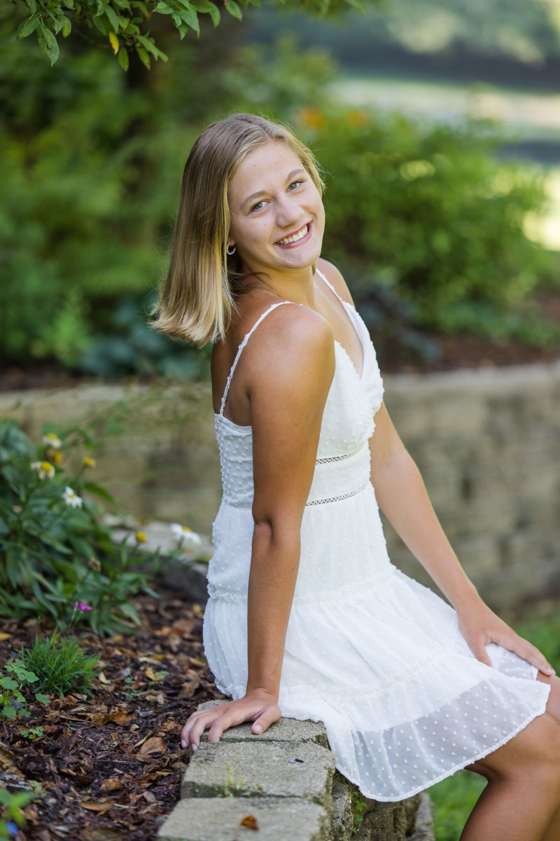 Our COE Student Spotlight this week is on Cameo Cedarleaf, congratulations Cameo!
Licensure area: AYA English Language Arts with a minor in special education
Hometown: Minster, Ohio
Activities at UF: cross country, track and field, campus ministries, UFOSEA
#uBELONGatUF