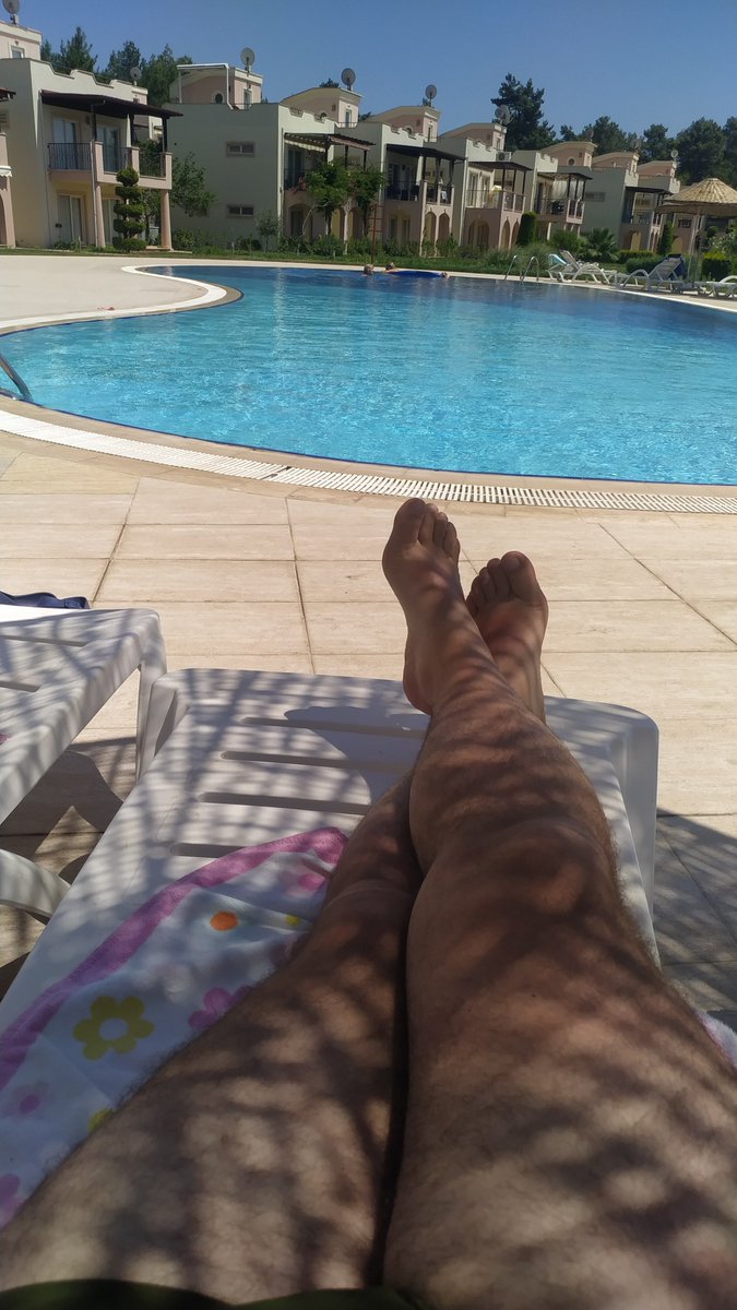 Merhaba, Olgun(42),178/90/16 egitimli ve Cift Tecrübeli aile kavramina ,gizlilik ve guvene onem veren,hijenik ve saglam bir bull fantazi ve zevk dunyamizi karsilikli renklendirmek ve kaliteli zaman gecirmek adina aktif  tek erkek İstanbul