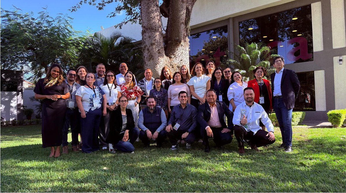 INSST_MITES_GOB's tweet photo. 📍Santa Cruz de la Sierra (Bolivia)
👥Hemos participado junto a @AECID_es en el curso sobre la gestión de los riesgos psicosociales en un contexto de transformación digital
🎯 Que la tecnología no te controle: identifica y gestiona sus riesgos
#INSST #DesconectarParaConectar https://t.co/27079eNmed
