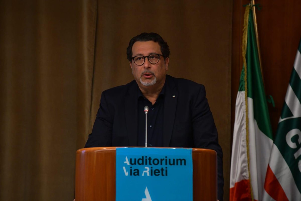 🧩 Il Segretario Generale #CislPuglia Antonio Castellucci è intervenuto al Consiglio Generale <a href="/CislNazionale/">CISL Nazionale</a>: viviamo un momento significativo di #partecipazione e condivisione, per rafforzare il nostro impegno sui temi del #lavoro, della #contrattazione e della coesione sociale