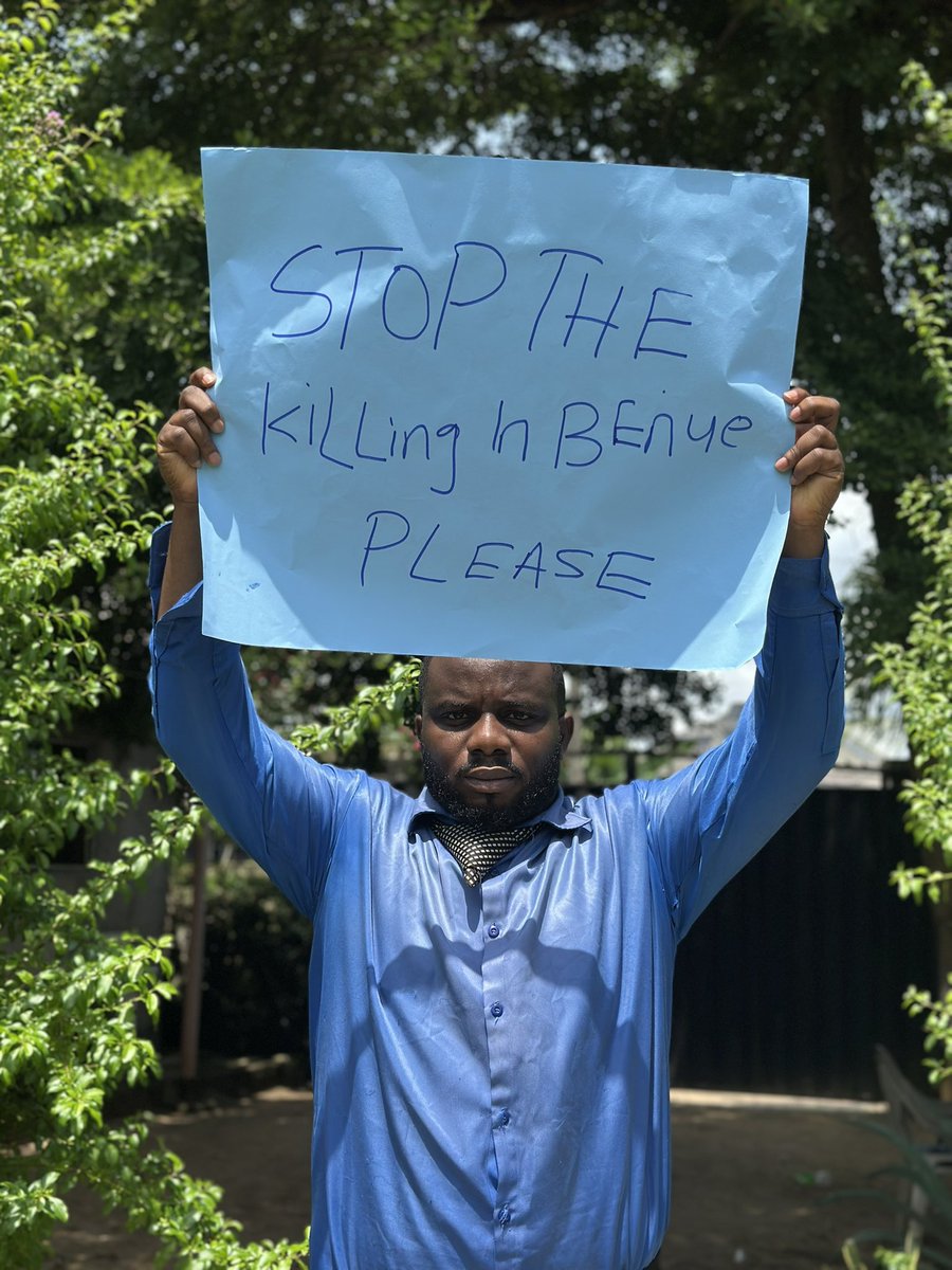 ChuksEricE's tweet photo. "Stop the k!ll!ng in Benue State!"✊

-Comedian Sabinus and his content crew lend their voices against the ongoing k!ll!ngs in Benue State. https://t.co/WtUbZ5fDaL