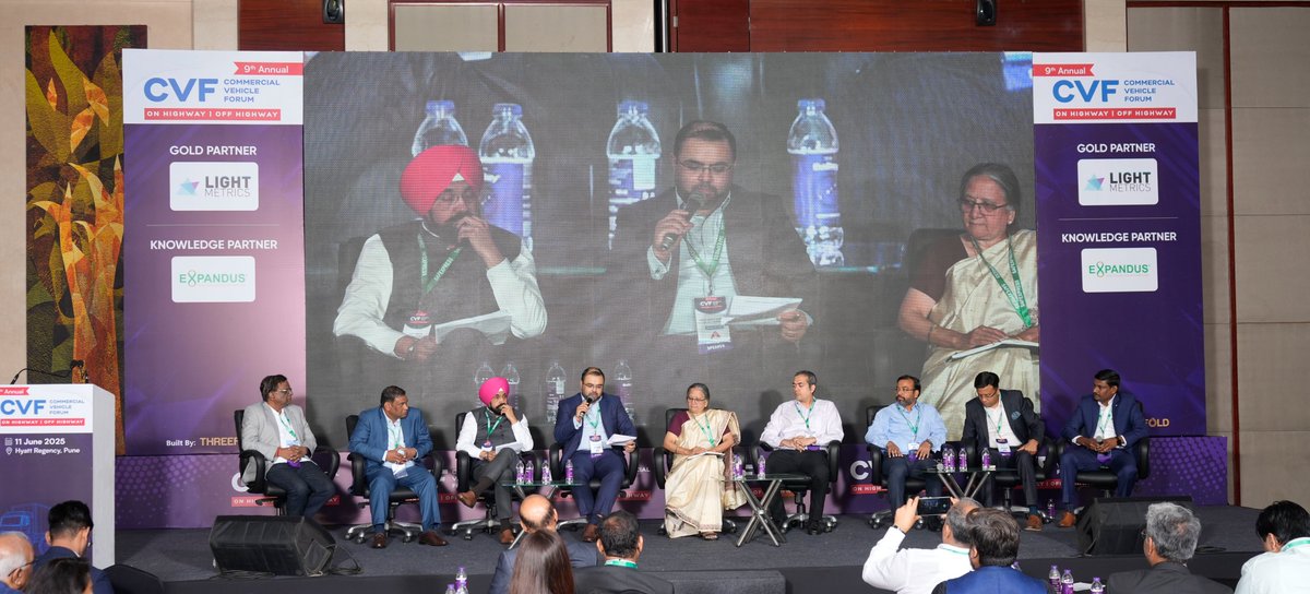 TheICCT_India's tweet image. .At the 9th @CVFpune, Ashok Deo highlighted the importance of CAFE standards to encourage manufacturers to invest in battery #ElectricTrucks.”
He said “India can become an export hub in coming future. To make this possible, manf. should invest in green #techn today.”…