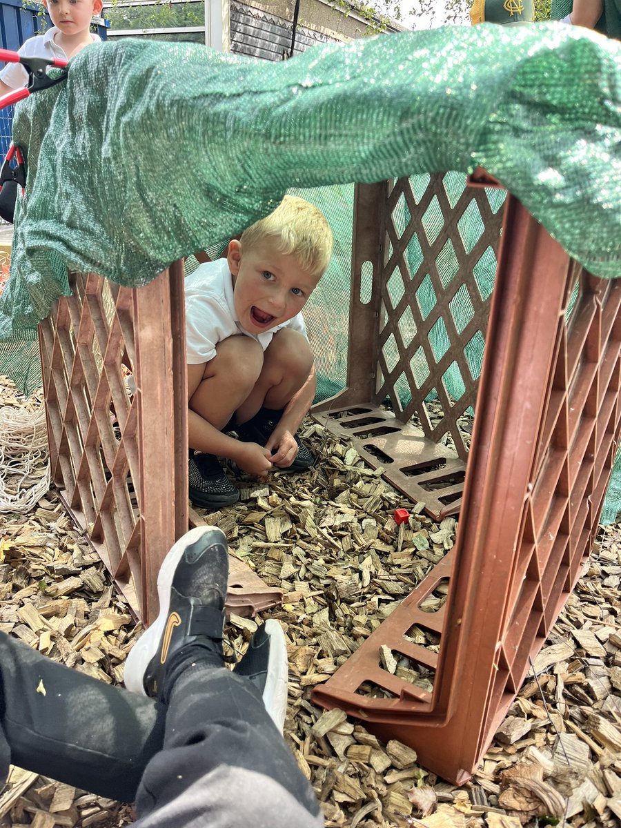 The F2 children have enjoyed some den building outside this morning. We have reviewed and improved our dens to make them as strong as possible!