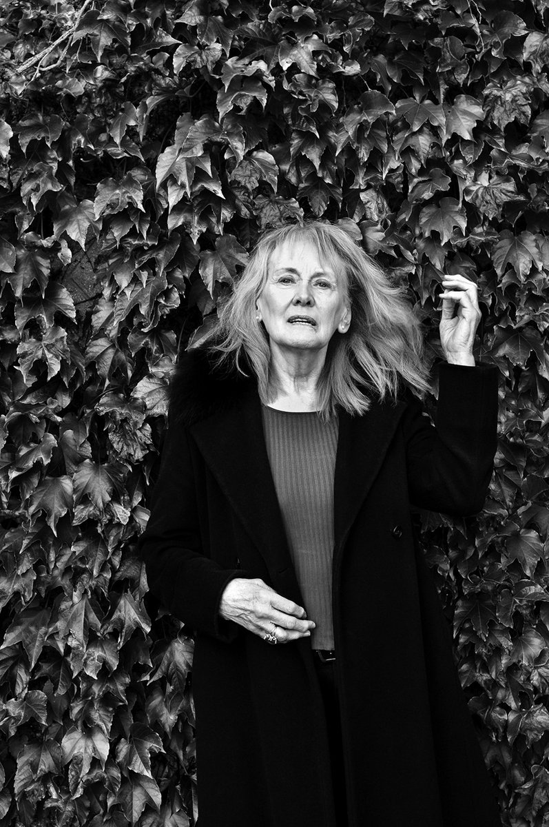 📅<HORS LES MURS>

Vernissage de l'exposition "Des visages &amp; des mains, portraits d'Hannah Assouline",  en présence de la photographe, à la Maison Veuve Ambal à Montagny-lès-Beaune.

👉Jeudi 19 juin 
🕖 19h-22h

+ d'infos▶️urls.fr/cBx0Tg

📸© Hannah Assouline