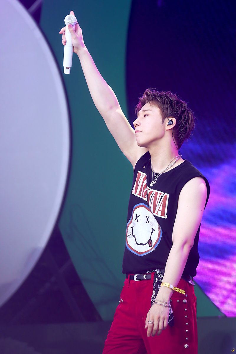 month_0609's tweet photo. 250615 뷰티풀민트라이프

떼창좋아규

#성규 #김성규 #SUNGKYU
#인피니트 #INFINITE https://t.co/XQsAK0hbSL