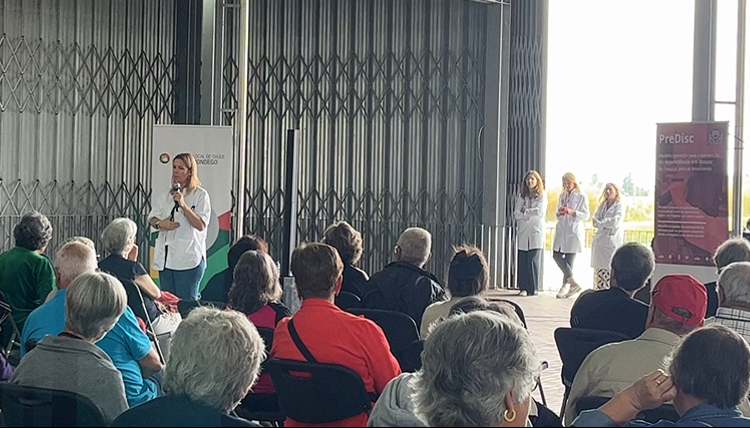 navarrabiomed's tweet photo. El equipo navarro de #PreDisc @6Sudoe participa en el evento comunitario de la ULS del Bajo Mondego 🇵🇹, donde impartió un taller de ejercicio físico. Portugal adopta una buena práctica del proyecto para promover un #EnvejecimientoSaludableActivo. 👏🏼
+ info https://t.co/6w2i58LOkq https://t.co/JcyYFKhLOy