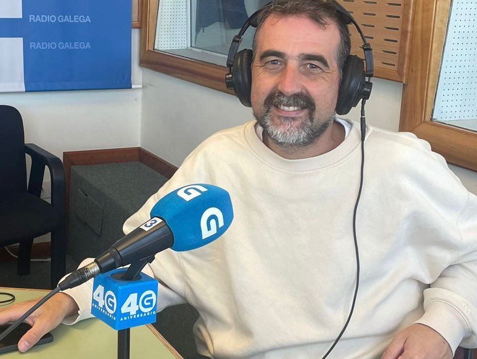 Galicia por Diante RG (@gxdradiogalega) on Twitter photo “O libro naceu o mesmo día que subín esa montaña”
👉 <a href="/roberheavy/">Rober H.L.Cagiao</a> presentounos “A Dama de Anboto”, unha historia entre Portomarín e Guipúscoa publicada en 'Calacán', editorial que nace do amor pola literatura do autor e <a href="/IagoFB/">Iago Fandiño</a>.
🎧⏯
agalegaaudio.gal/videos/detail/… “O libro naceu o mesmo día que subín esa montaña”
👉 <a href="/roberheavy/">Rober H.L.Cagiao</a> presentounos “A Dama de Anboto”, unha historia entre Portomarín e Guipúscoa publicada en 'Calacán', editorial que nace do amor pola literatura do autor e <a href="/IagoFB/">Iago Fandiño</a>.
🎧⏯
agalegaaudio.gal/videos/detail/…