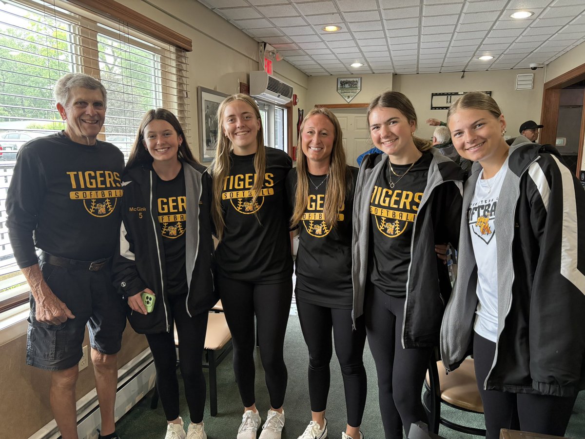 SOFTBALL TEAM OF THE YEAR 

<a href="/NWtigerSoftball/">NW TIGER SOFTBALL</a>. 

17-0 in the Colonial League regular season. 
Colonial League finalist.
District 11 4A champs. 
State semifinalist. 
26-3 overall. 

Baseball All-Area show this Sunday on <a href="/LVFoxSports/">Fox Sports Radio 94.7FM & 1230AM</a> from the Clubhouse Grille.