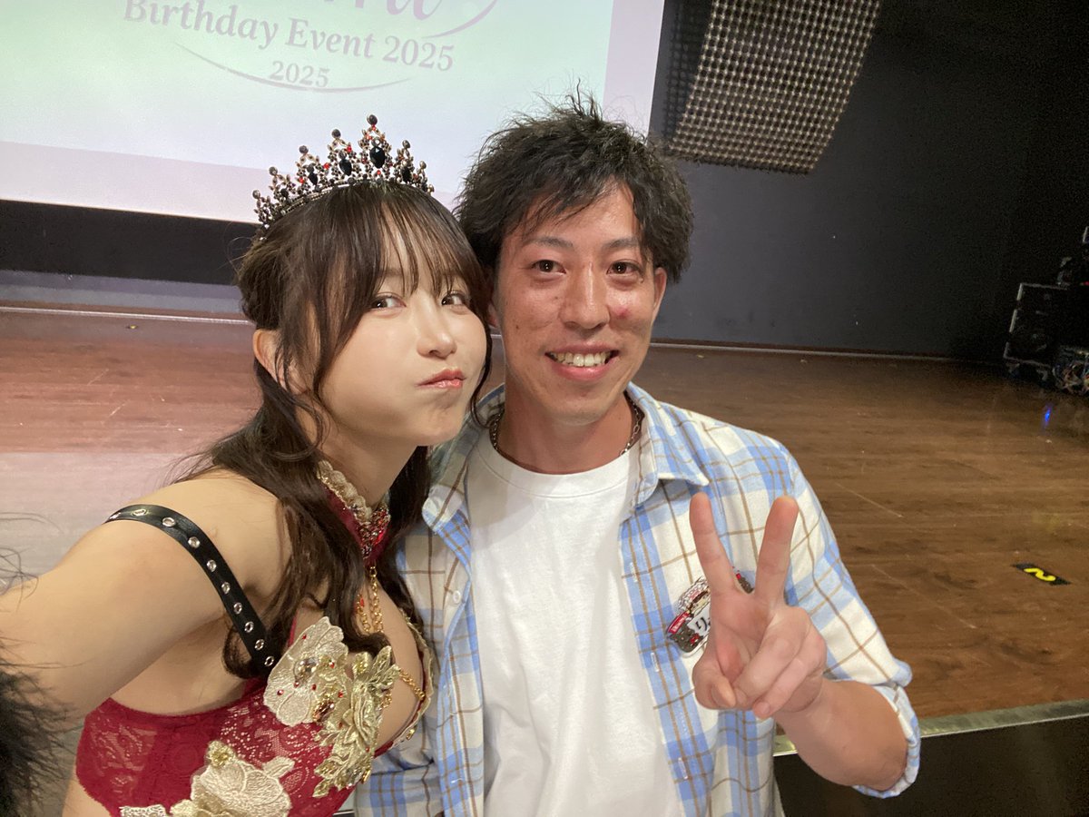 いくみん(@193iKkyu3 )の生誕祭
いくみんお誕生日おめでとうございます🎂🎉

生誕特別衣装を身に纏ったいくみん、、、とーーーっても美しすぎたし
ニコニコ笑顔もめっちゃ可愛いかった🥰🥰
クイズなどのイベントも全部楽しすぎた🥰🥰

幸せな時間をありがとう！！！

#いくみ生誕祭2025 
#いくみ管理部 https://t.co/z63nsW7cKA