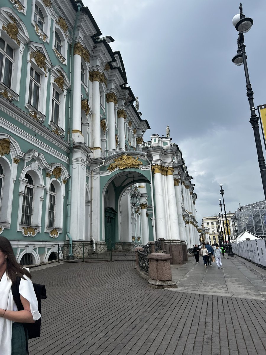 Ана Калифа 🦒 tweet media