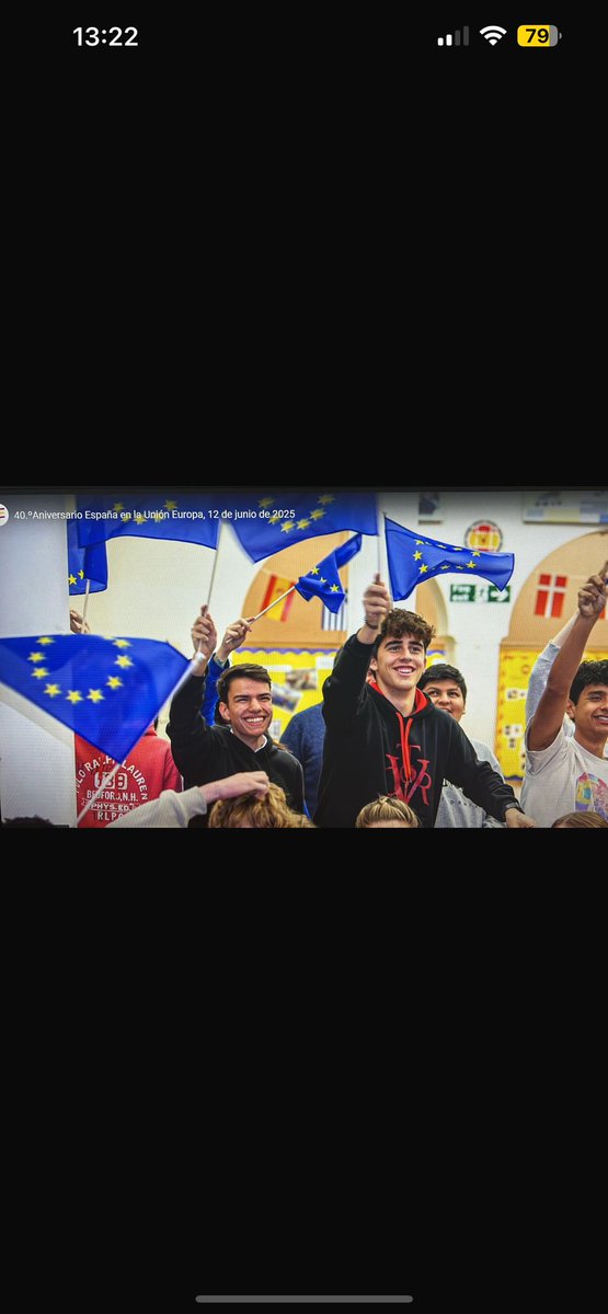 Instituto Español Vicente Cañada Blanch (@canada_blanch) on Twitter photo Celebramos el 40º aniversario de la entrada de España en la Unión Europea.
En el vídeo han participado escuelas españolas en el exterior, entre ellas nuestro instituto Cañada Blanch.
aee.educacionfpydeportes.gob.es/actualidad/not…
<a href="/consejeriauk/">Consejería de Educación Reino Unido e Irlanda</a> Celebramos el 40º aniversario de la entrada de España en la Unión Europea.
En el vídeo han participado escuelas españolas en el exterior, entre ellas nuestro instituto Cañada Blanch.
aee.educacionfpydeportes.gob.es/actualidad/not…
<a href="/consejeriauk/">Consejería de Educación Reino Unido e Irlanda</a>