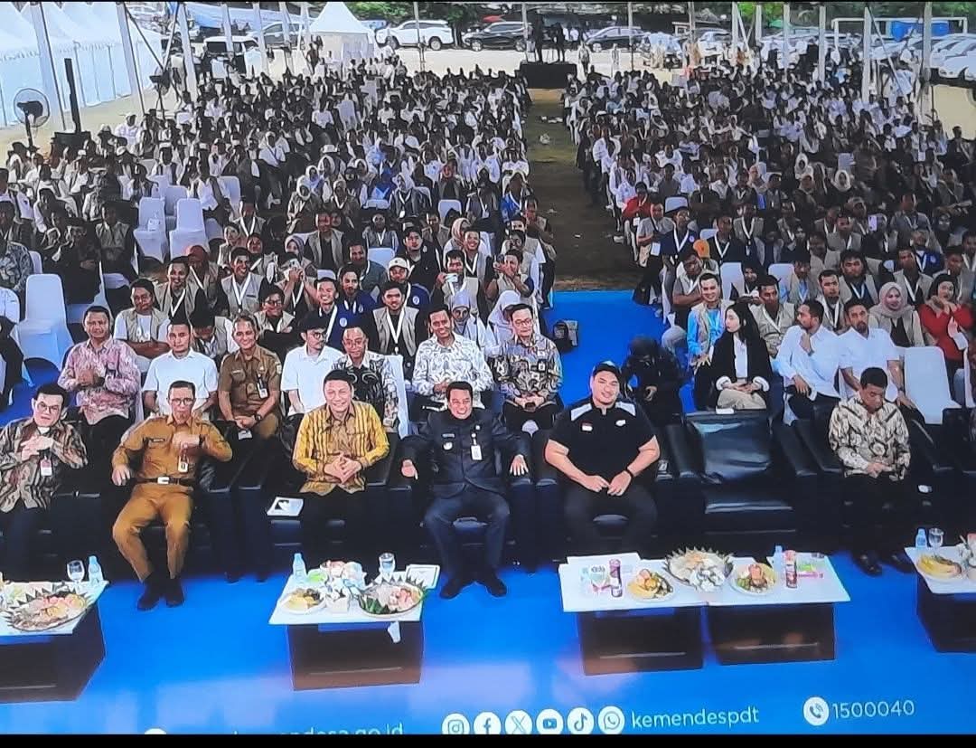 AHMADMUGNI82's tweet photo. Apel Pemuda Pelopor dan siaga membangun desa untuk membangun desa yang lebih baik
#ApelPemudaPelopor
#KemendesKemenpora
#TPPbersamamenteridesa
#pengikut
#semuaorang https://t.co/4hvqtTAinY
