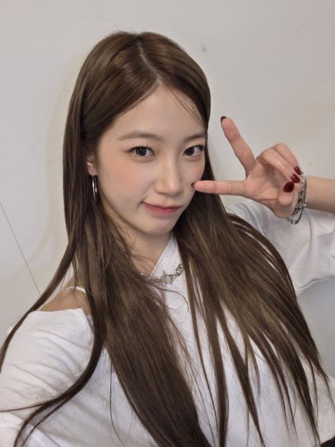 KazuhaFr_Fan's tweet photo. ⦅ 💌 ⦆◇ ZUHAVERSE
⇢ #KAZUHA a envoyé des photos en DM !
。✿ #르세라핌 #LE_SSERAFIM
#카즈하 #KAZUHA #カズハ #LESSERAFIM_HOT https://t.co/RyRGk9UuZM