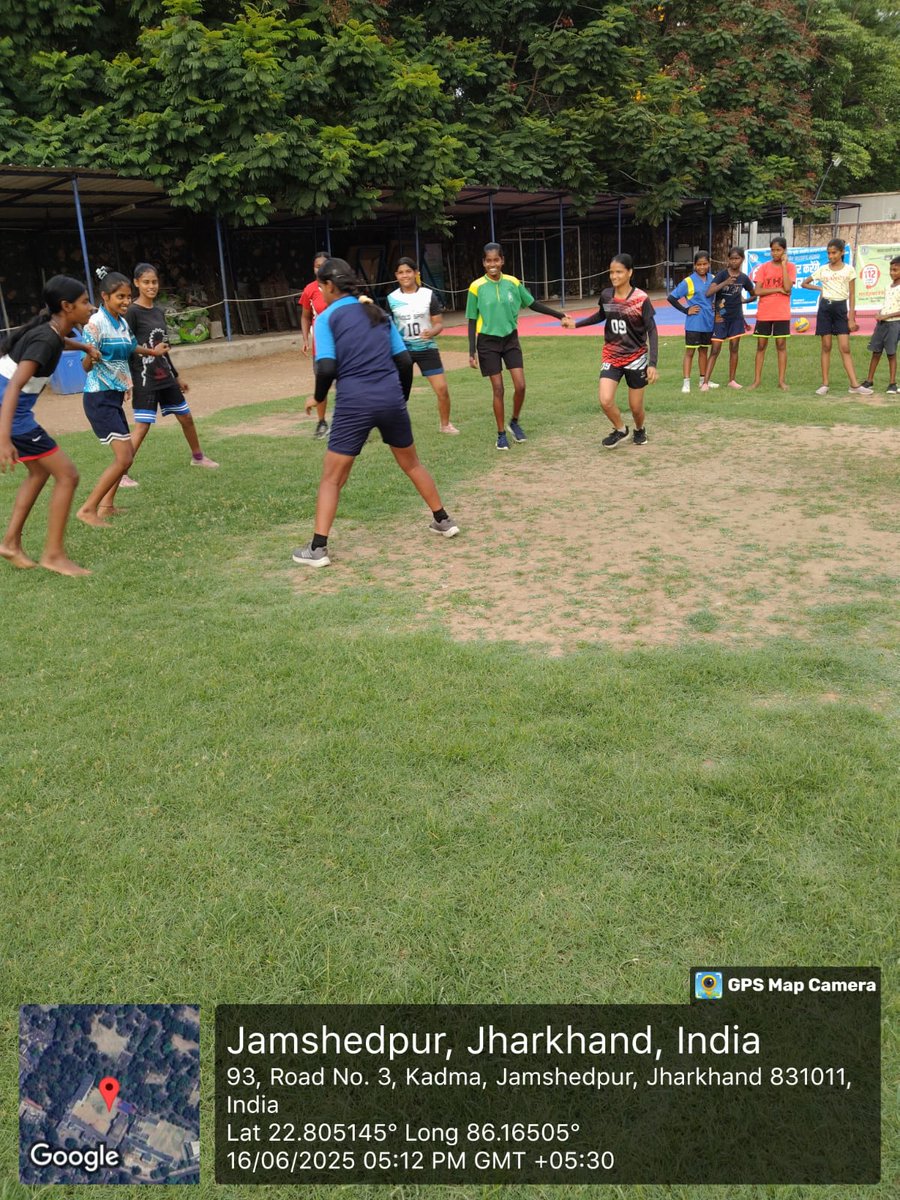 dspojsr's tweet photo. पूर्वी सिंहभूम में पर्यटन निदेशालय, झारखंड सरकार के निर्देश पर नशा मुक्ति अभियान के तहत डे-बोर्डिंग प्रशिक्षण केंद्रों में जागरूकता गतिविधियाँ आयोजित की गईं। हैंडबॉल केंद्र के खिलाड़ियों ने पेंटिंग बनाई, वॉलीबॉल केंद्र में कबड्डी प्रतियोगिता हुई।
#NashaMuktBharat #JharkhandSports https://t.co/F5Vg7TV7em