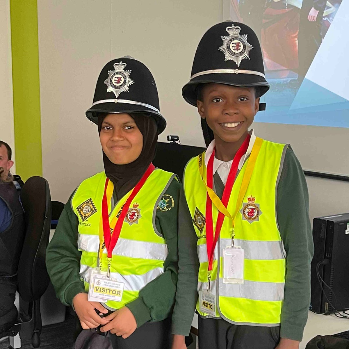 EACTBannermanRd's tweet photo. Our mini police go for a days training and learn about teamwork blindfolded! https://t.co/HdTP8Ygcnu