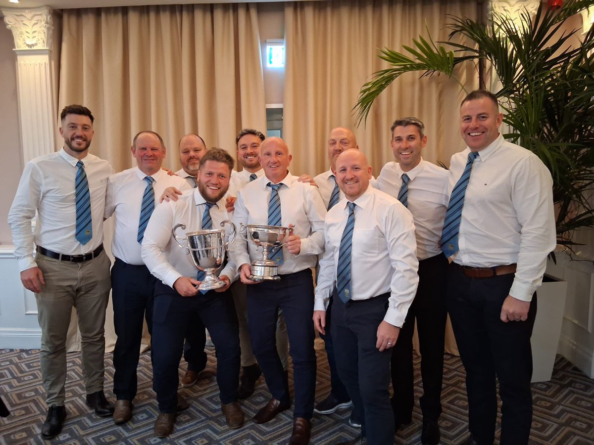 Thank you to the @diplomathotelllanelli for hosting us the West Wales Rugby Union dinner Friday, some of our players, coaches and committee members being presented with the West Wales Cup, good to catch up with some old friends and rivals 👏👏🔵⚫️🏆🏆
<a href="/wwrugby/">West Wales Rugby Union</a>