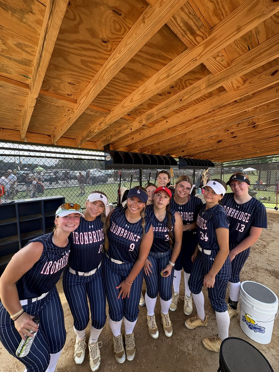 AyslinLong2026's tweet photo. Great to be back on the field with my team!
@IBbyerly @LMC_Softball @Jbum42 https://t.co/rr5SmSHUlE