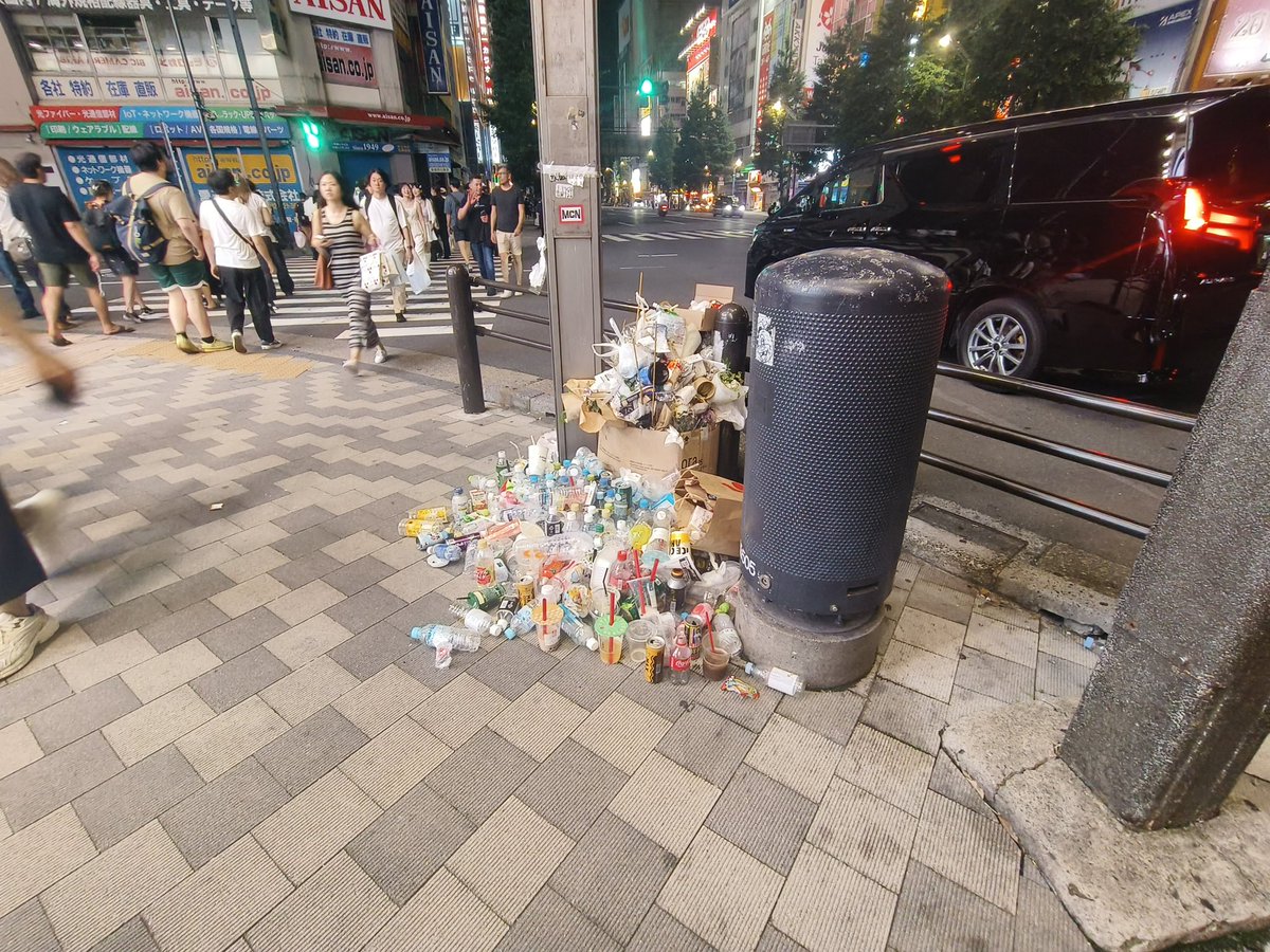 なんか秋葉原凄いのあった
何があったんやこれ