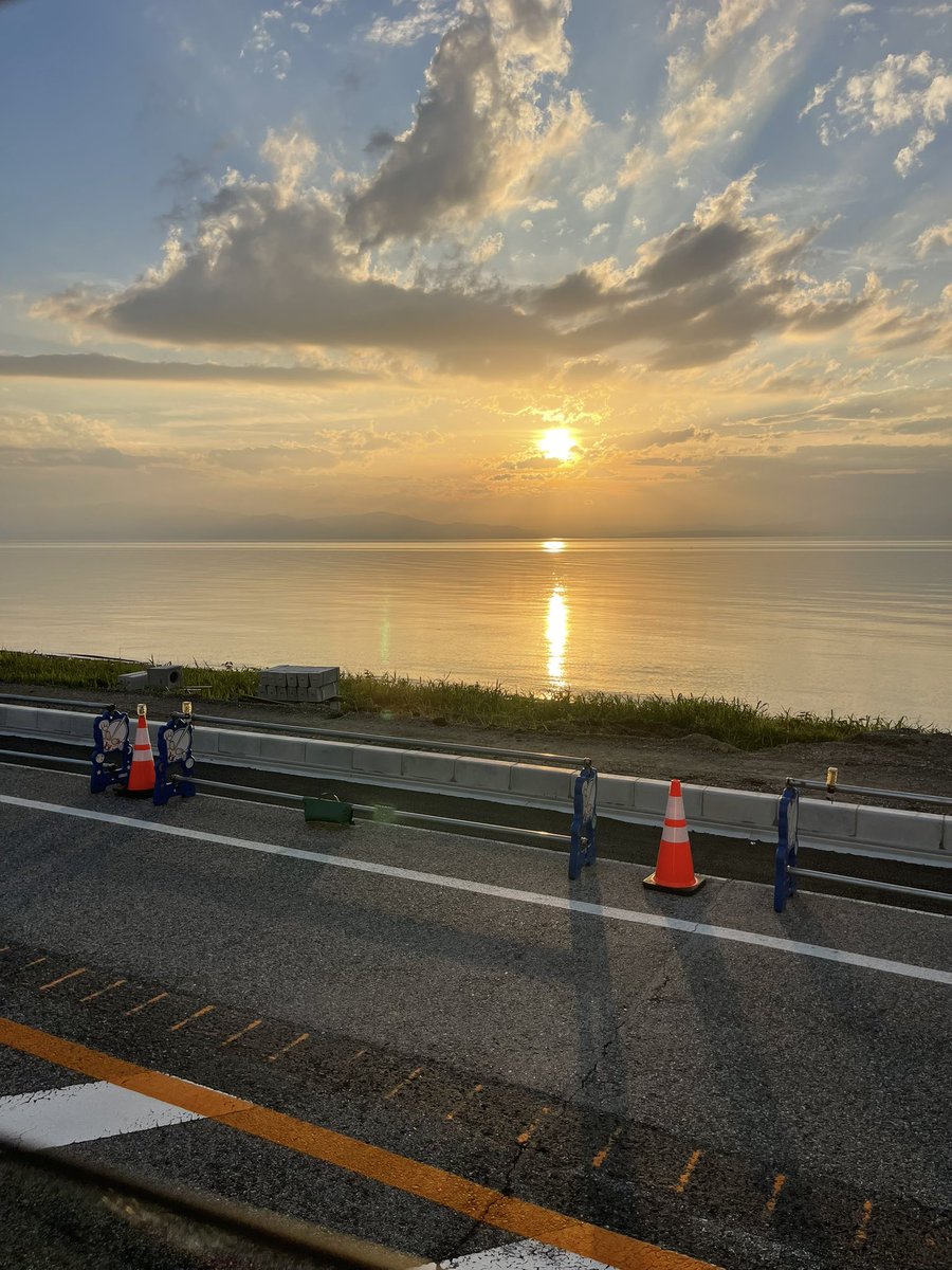 久しぶりに琵琶湖☺️
彦根の夕日綺麗😉