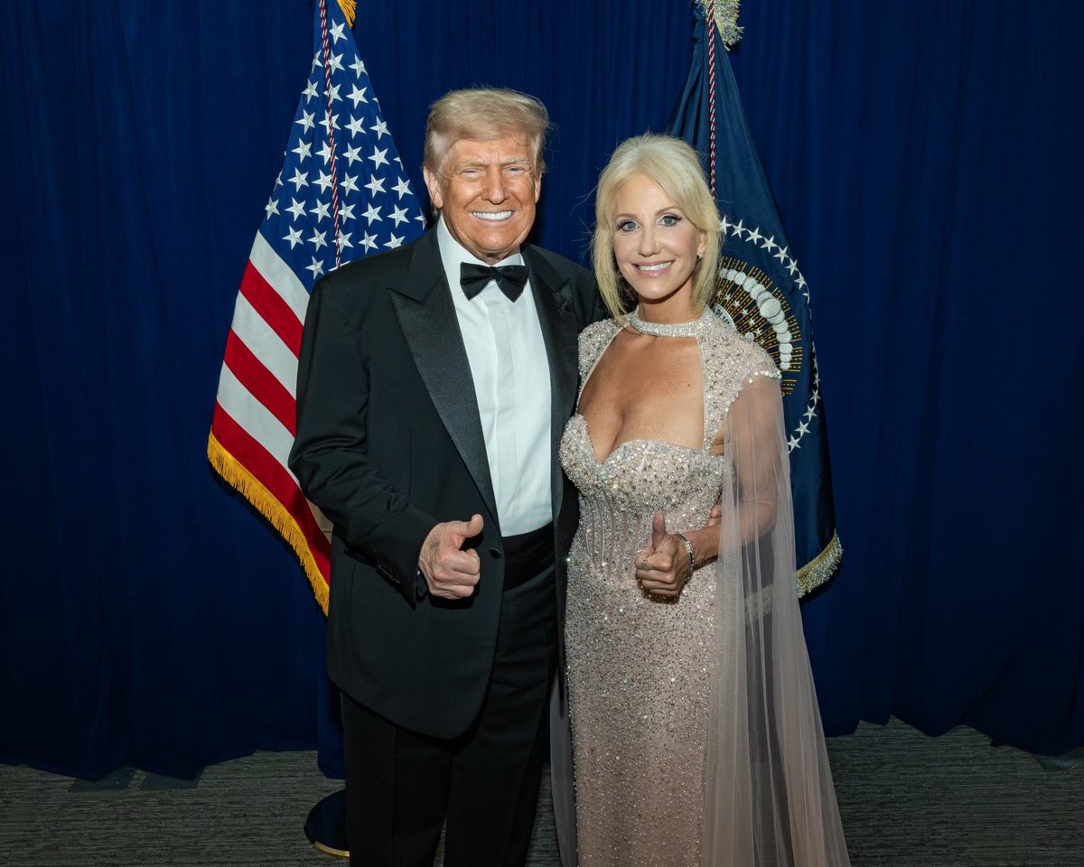 KellyannePolls's tweet image. Enjoyed my favorite show, Les Miserables, with some of my favorite people this week ❤️ 🇺🇸