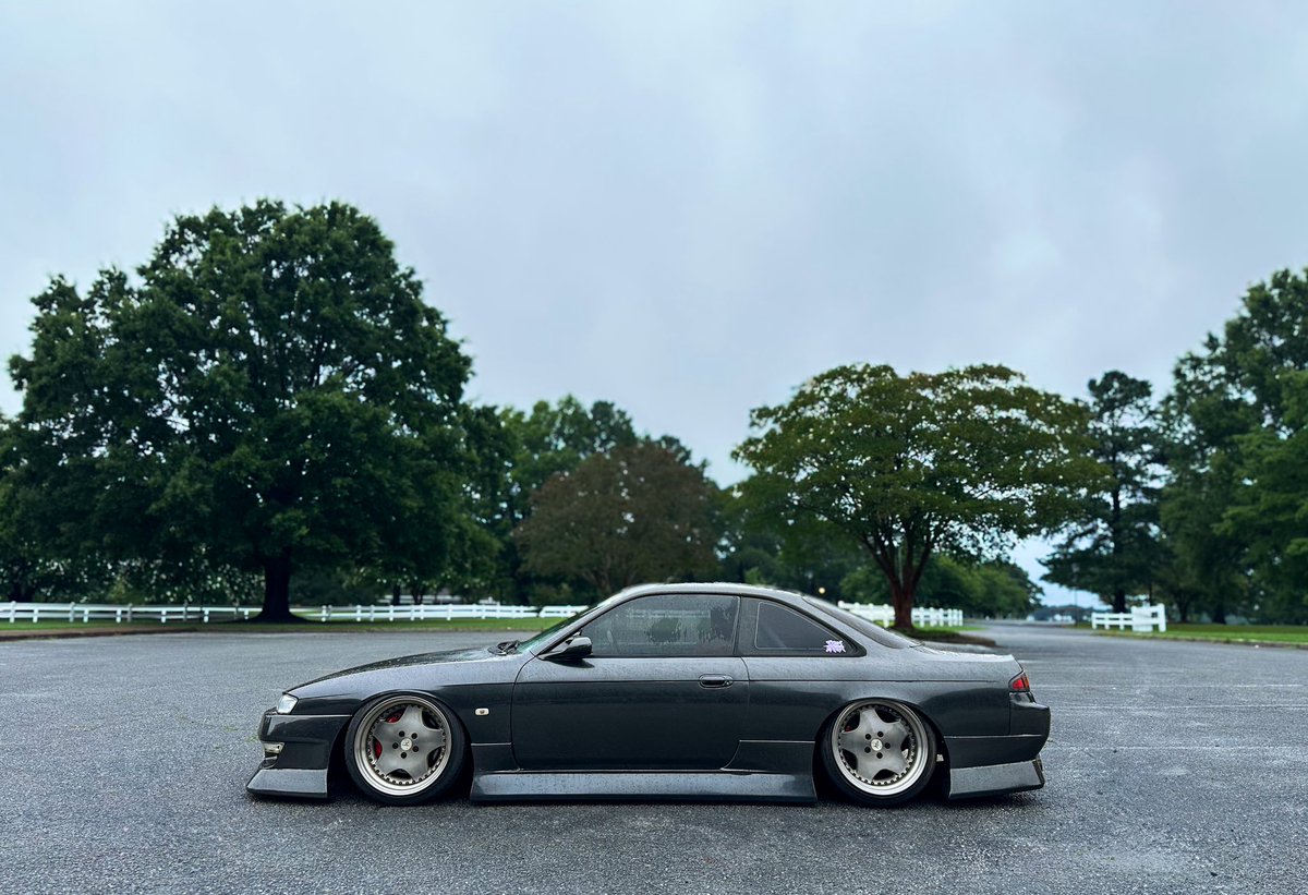 Good Morning Good Morning 🤙🏼🤙🏼

I only take pictures of the side of my car, don’t @ me. 

Have a great Monday, we’re on COD later - Come hang out &amp; vibe with us!! 

What games have you guys been playing?