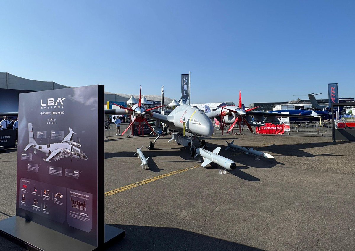 Leonardo_IT's tweet image. 🔴 #LDO_CS In occasione del #ParisAirShow, #Leonardo e #Baykar annunciano oggi la costituzione di una JV per lo sviluppo di tecnologie #unmanned. La nuova società, denominata LBA Systems, avrà sede legale e operativa in Italia. lnrdo.co/45mgZ89 #LeonardoPAS